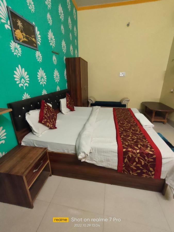 Gangotri Paying Guest House Varanasi Bagian luar foto