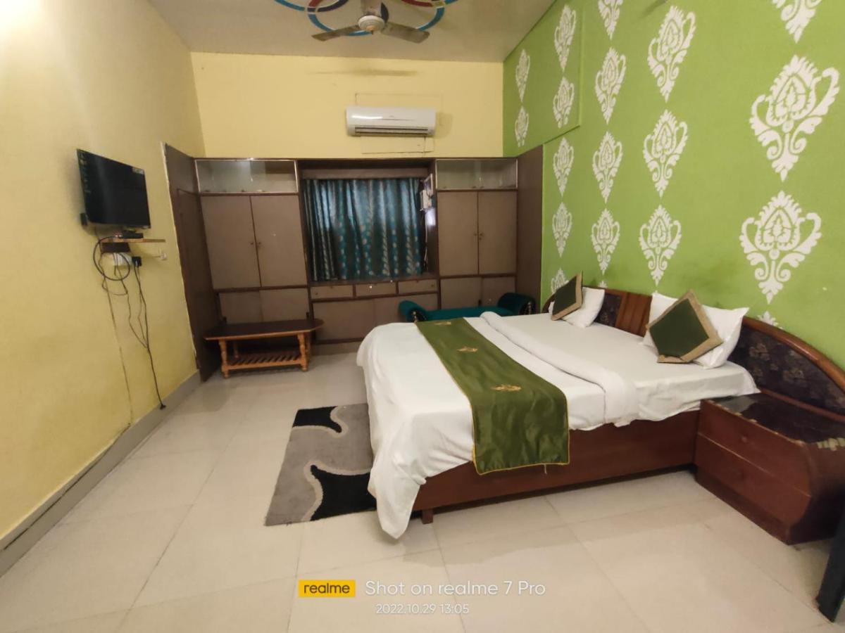Gangotri Paying Guest House Varanasi Bagian luar foto