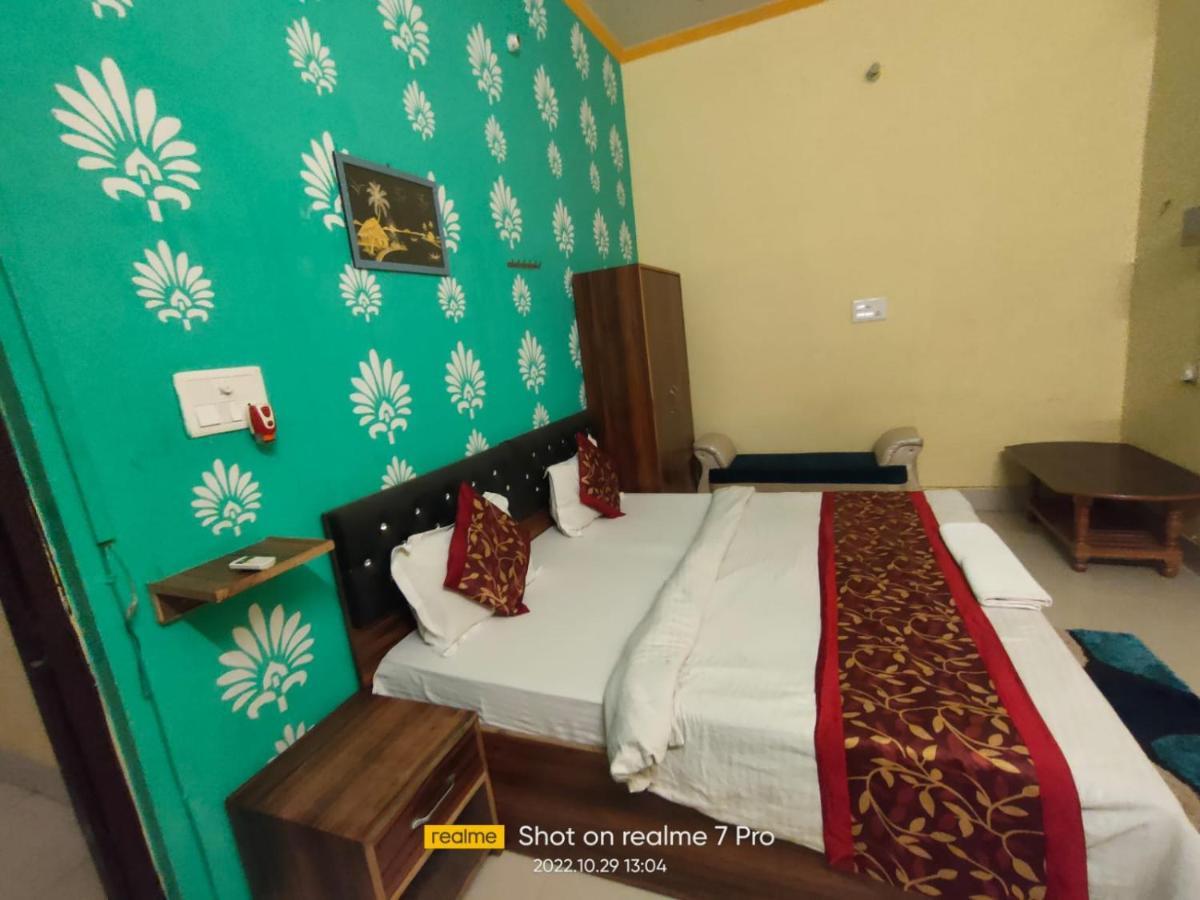 Gangotri Paying Guest House Varanasi Bagian luar foto