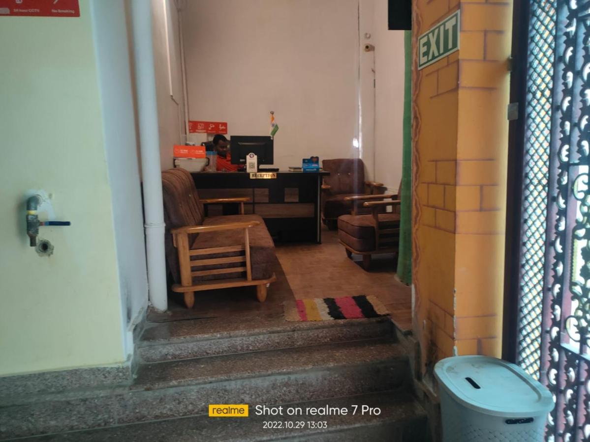 Gangotri Paying Guest House Varanasi Bagian luar foto