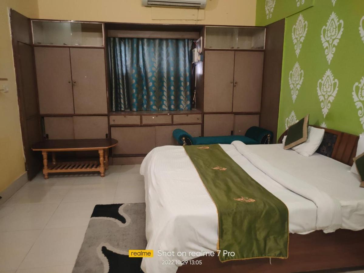 Gangotri Paying Guest House Varanasi Bagian luar foto
