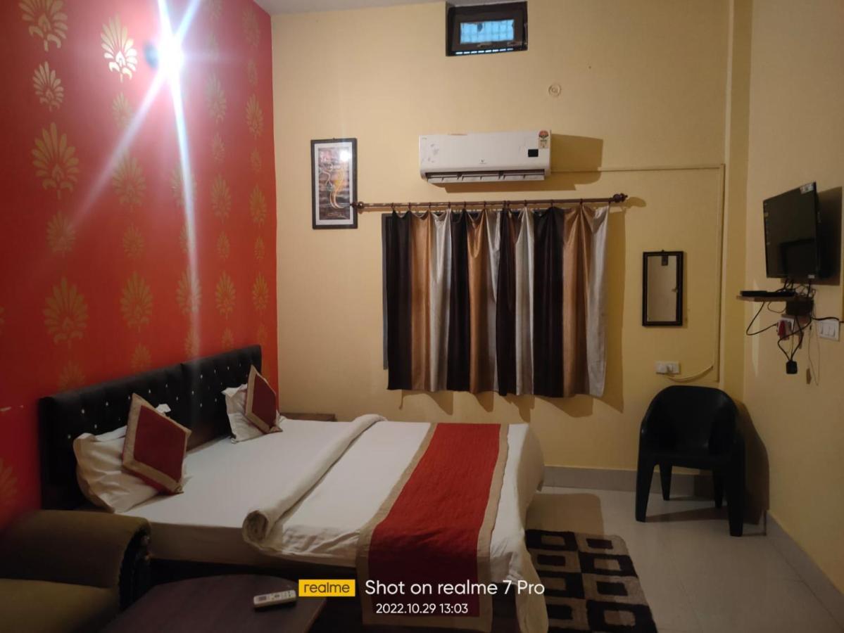 Gangotri Paying Guest House Varanasi Bagian luar foto